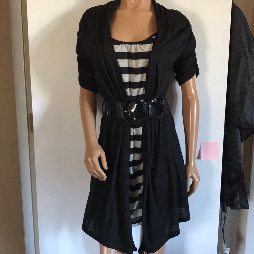 Medium size comfortable dress.